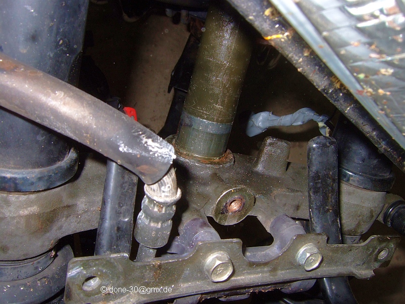 2007_07_28_sa_01_051_tausch_lenkkopflager .jpg